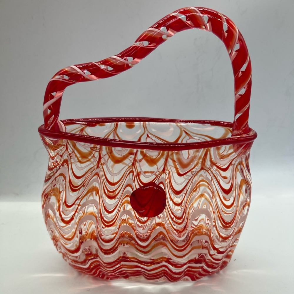 Vintage pier 1 Swirled Handblown Glass vase